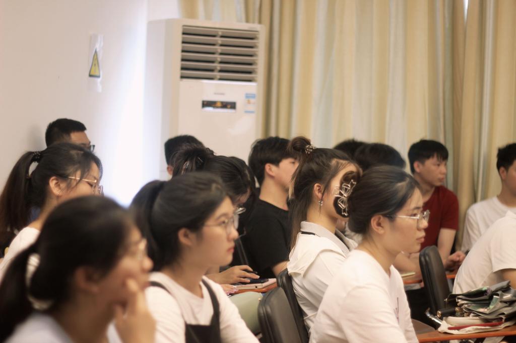 动员大会现场(二) 动员大会现场(二)